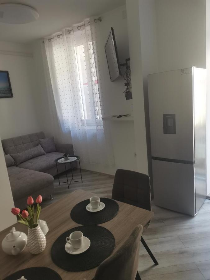 プーラStudio Apartman Kristinaアパートメント エクステリア 写真